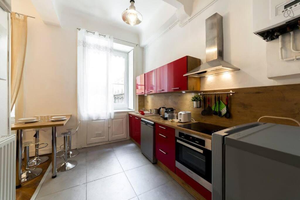 Perfect To Visit Lyon With Family Or Friends Ail Apartment Bagian luar foto